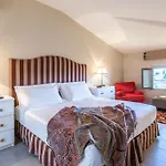 The Florentine Heritage Estate - Pool & Jacuzzi Villa