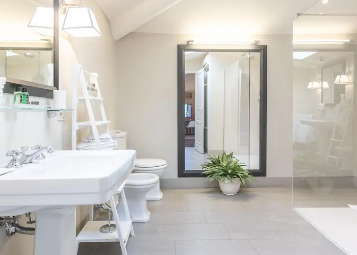 The Florentine Heritage Estate - Pool & Jacuzzi Вилла *
